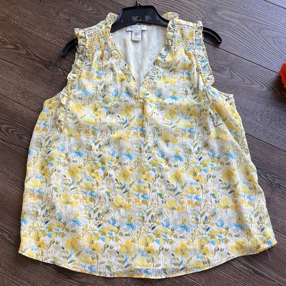 Rachel Zoe gorgeous shimmery floral tank Medium